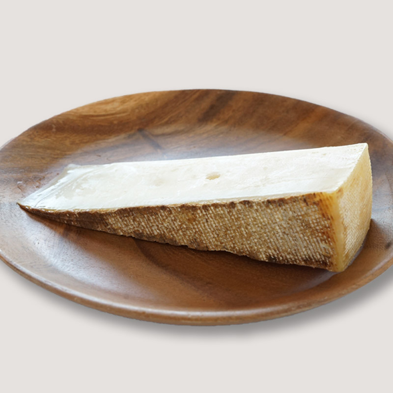 セミハードチーズ 二世古 楓【kaede】12ヶ月 100ｇ【ニセコチーズ工房】
